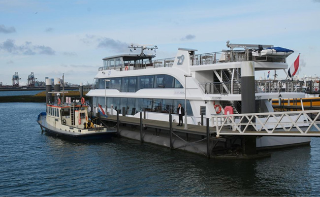 Hantavirus-stricken cruise ship arrives in Netherlands